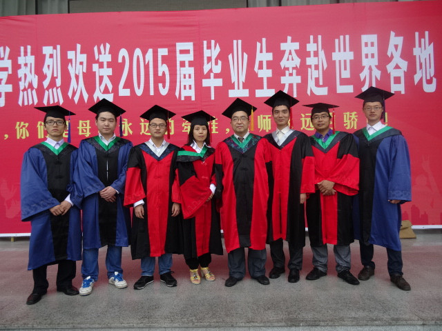 3.昝林森教授与团队2015届毕业研究生合影留念_副本.jpg