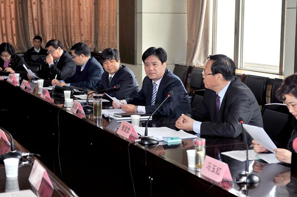 3 座谈会场景.jpg